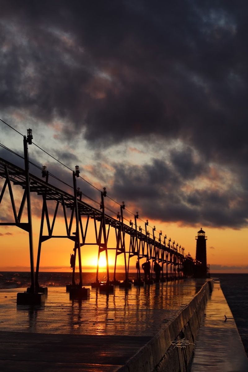 Grand Haven Lighthouse And Pier