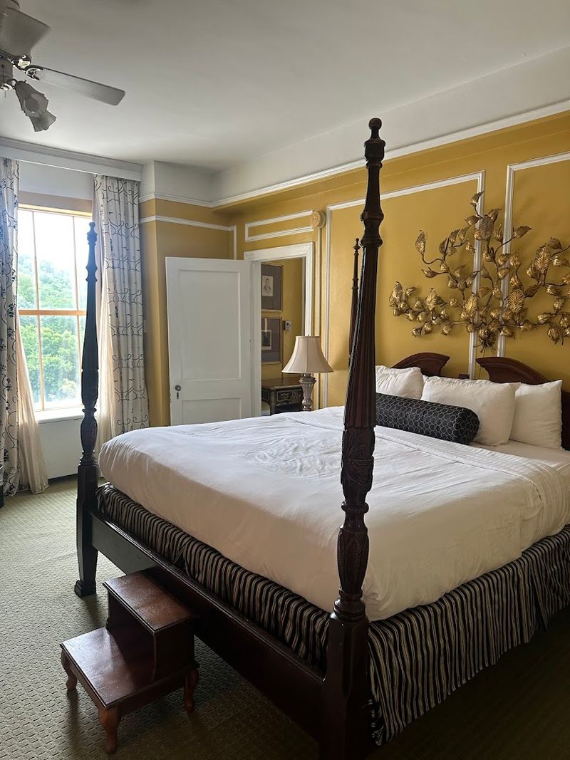 Vintage Guest Rooms With Classic Furnishings And Soft Natural Light