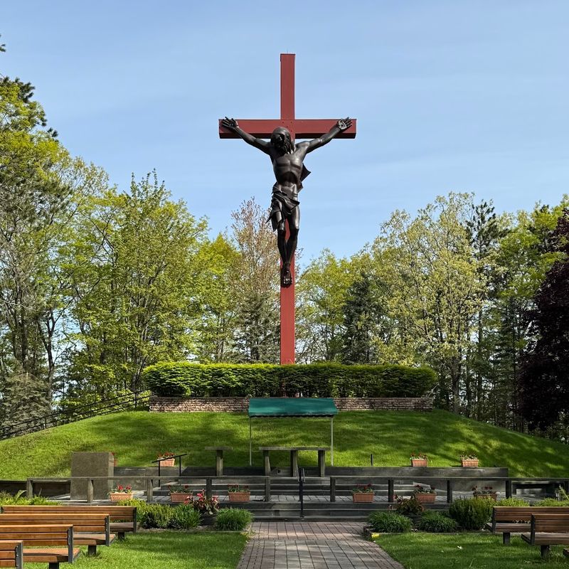 Indian River: Cross In The Woods Shrine And Nun Doll Museum