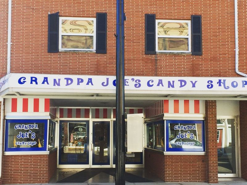 Grandpa Joe's Candy Shop, Miamisburg