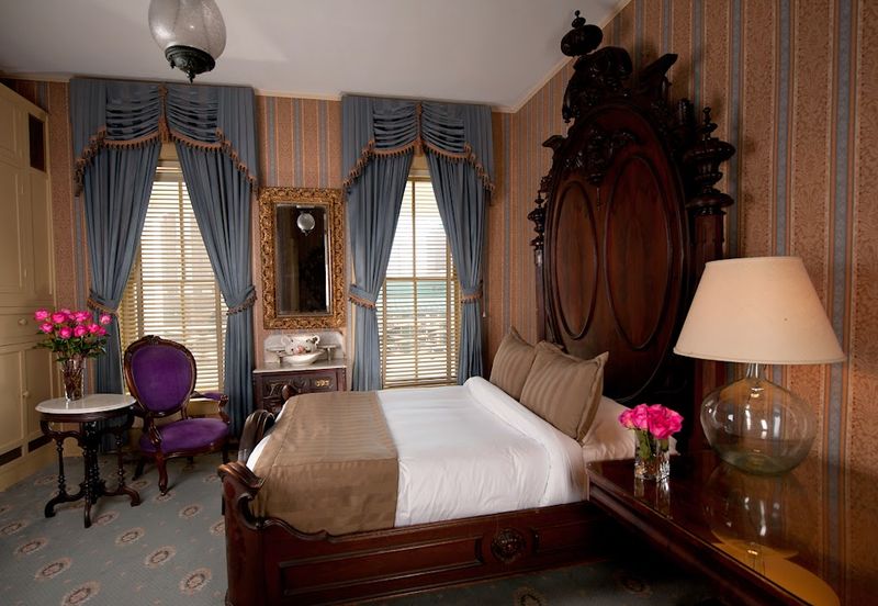 The Golden Lamb Restaurant & Hotel, Lebanon