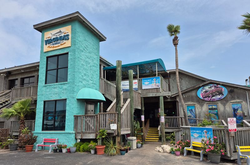 Port Aransas, Virginia's On The Bay