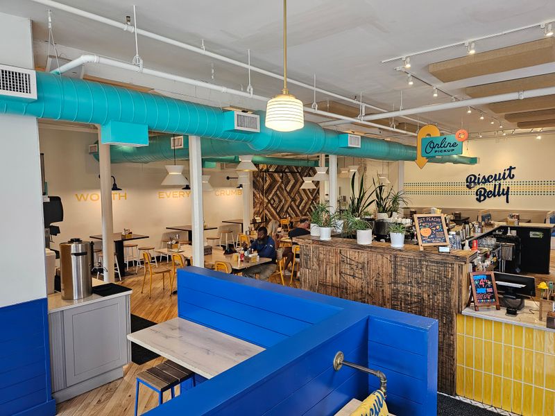 Service Style, Ordering Flow, and Staff Vibe