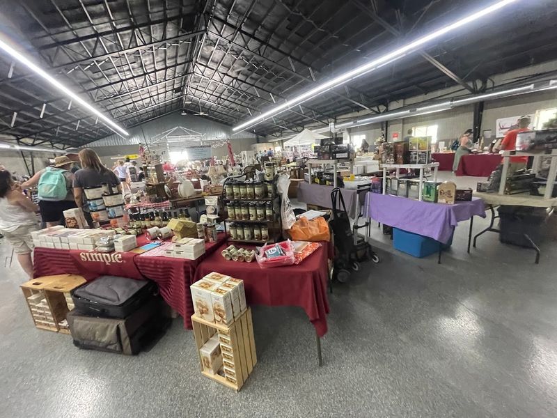 Kane County Flea Market, St. Charles, IL