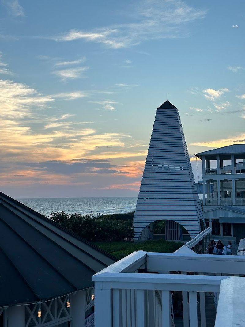 Dining Options That Punch Way Above Their Weight