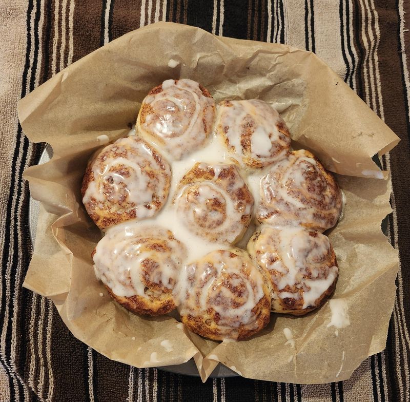 Pillsbury Cinnamon Rolls Original Icing (Budget Version)