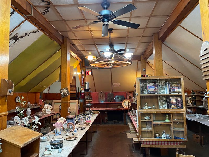 Greater Columbus Antique Mall, Columbus
