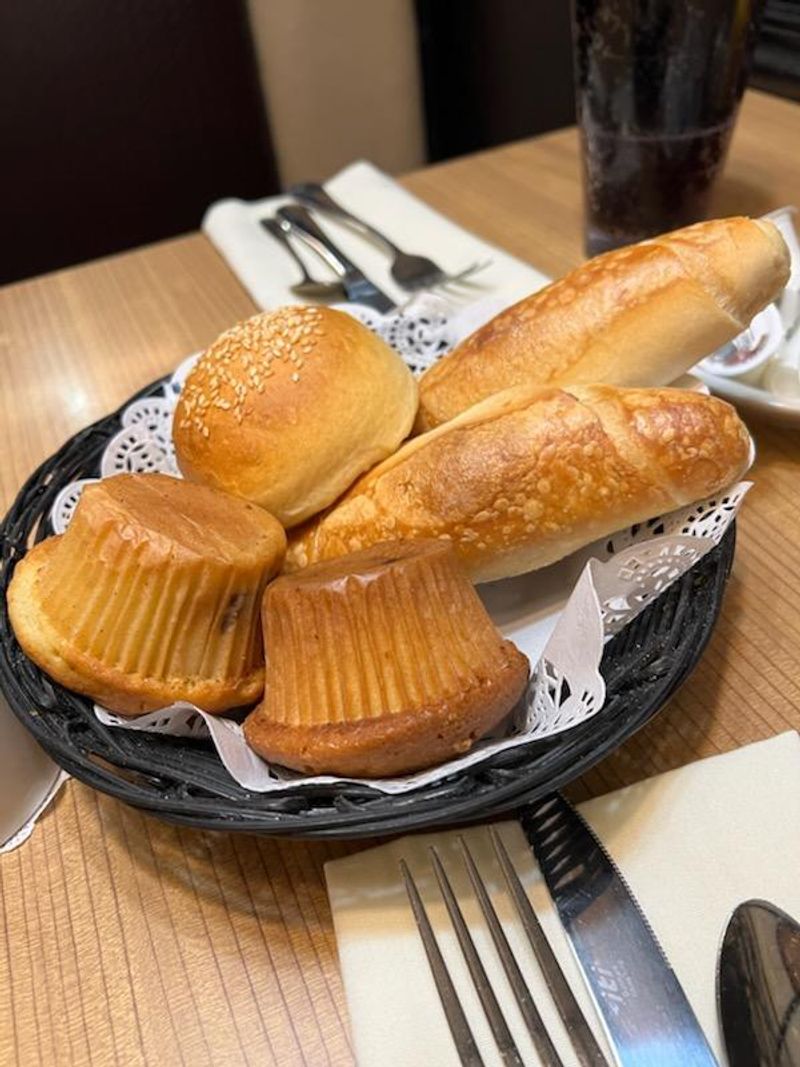 Breakfast That Plays All Day