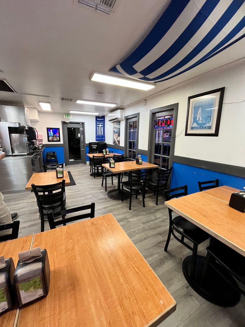 Nino's Greek Cafe — Phoenix