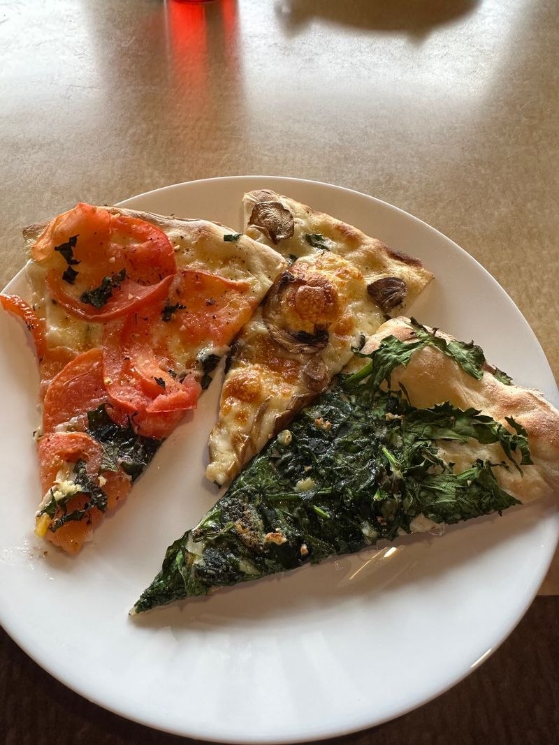 Tomatoes APIZZA, Farmington Hills