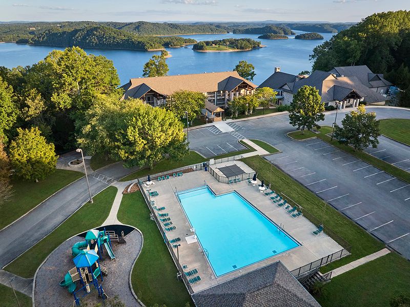 Dale Hollow Lake State Resort Park – Lodge Dining