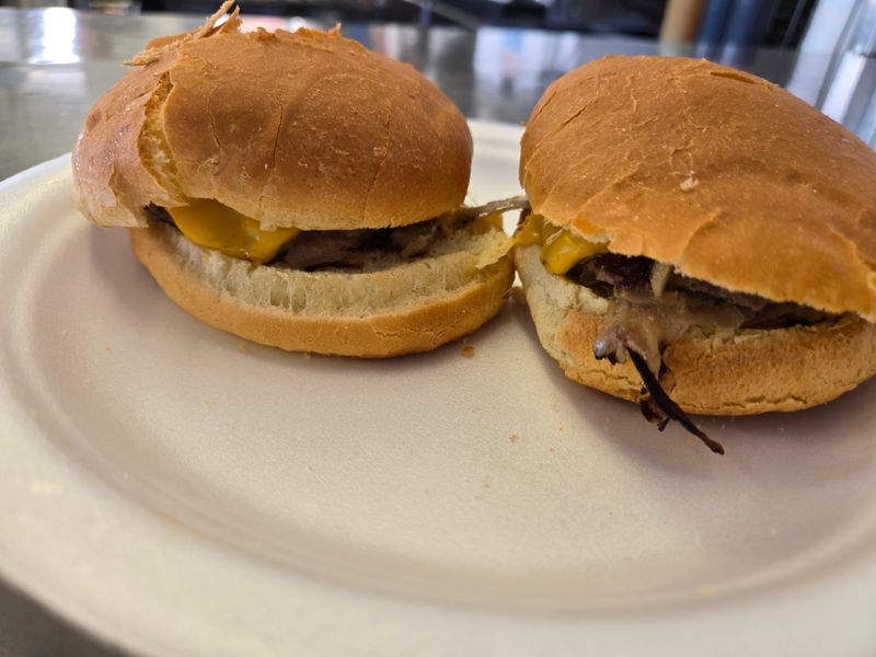 Brayz Hamburgers, Hazel Park