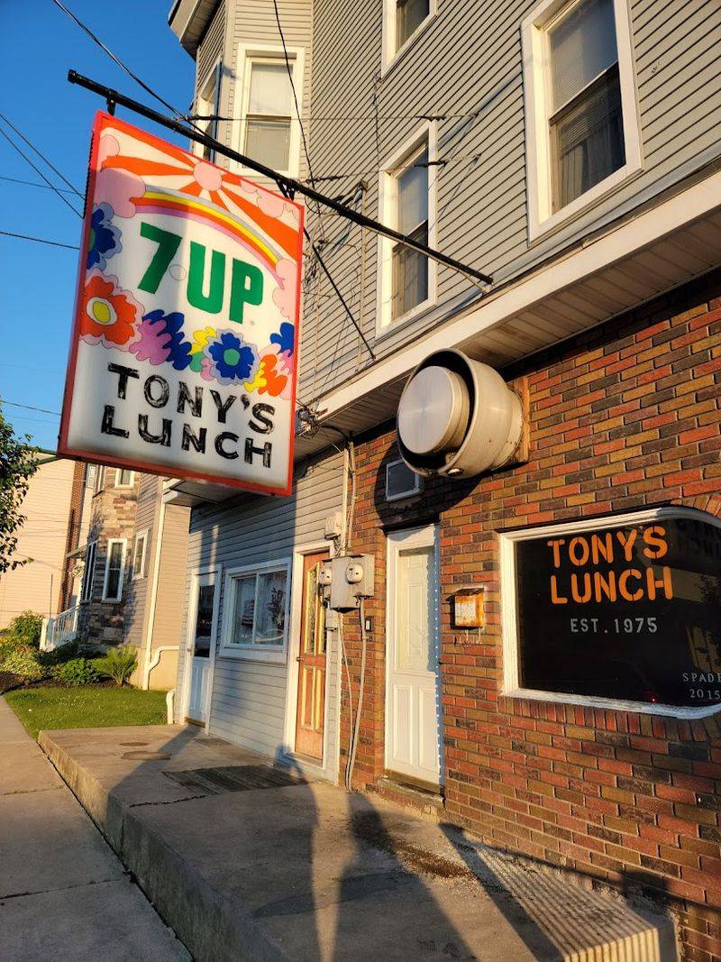 Tony's Lunch, Girardville