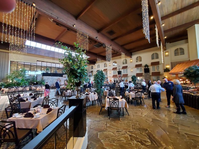 Eden Resort Sunday Brunch, Lancaster