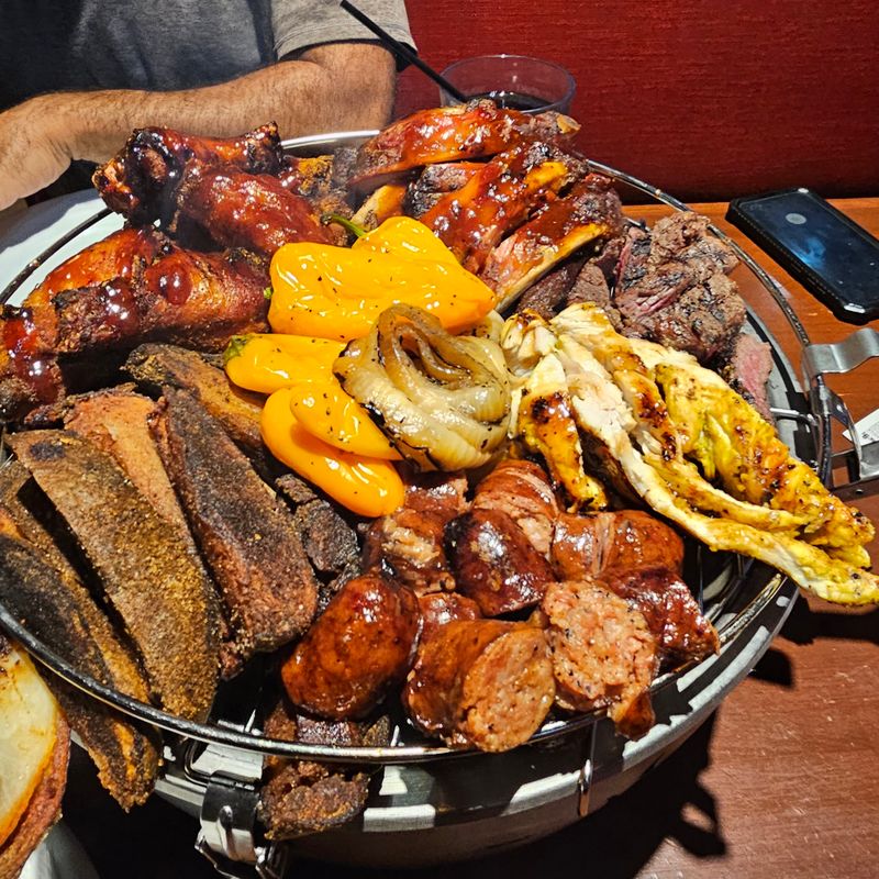 Smokey Bones Bar & Fire Grill – Orlando (E Colonial)