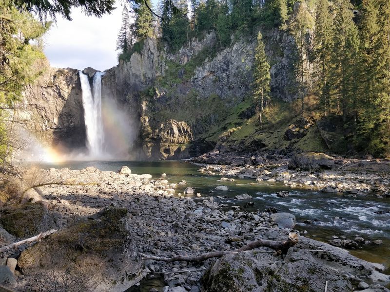 Ground-Level Views That Make The Falls Feel Twice As Big Ground-Level Views That Make The Falls Feel Twice As Big