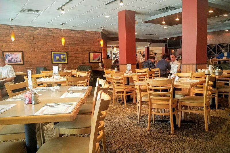 My Friends Restaurant, Lakewood