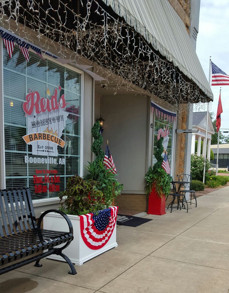 Reid's Hometown Barbecue — Booneville, AR