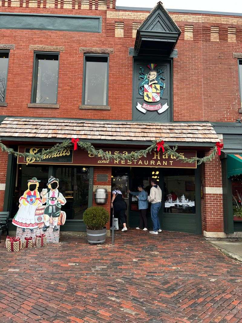 Schmidt's Sausage Haus und Restaurant – Columbus