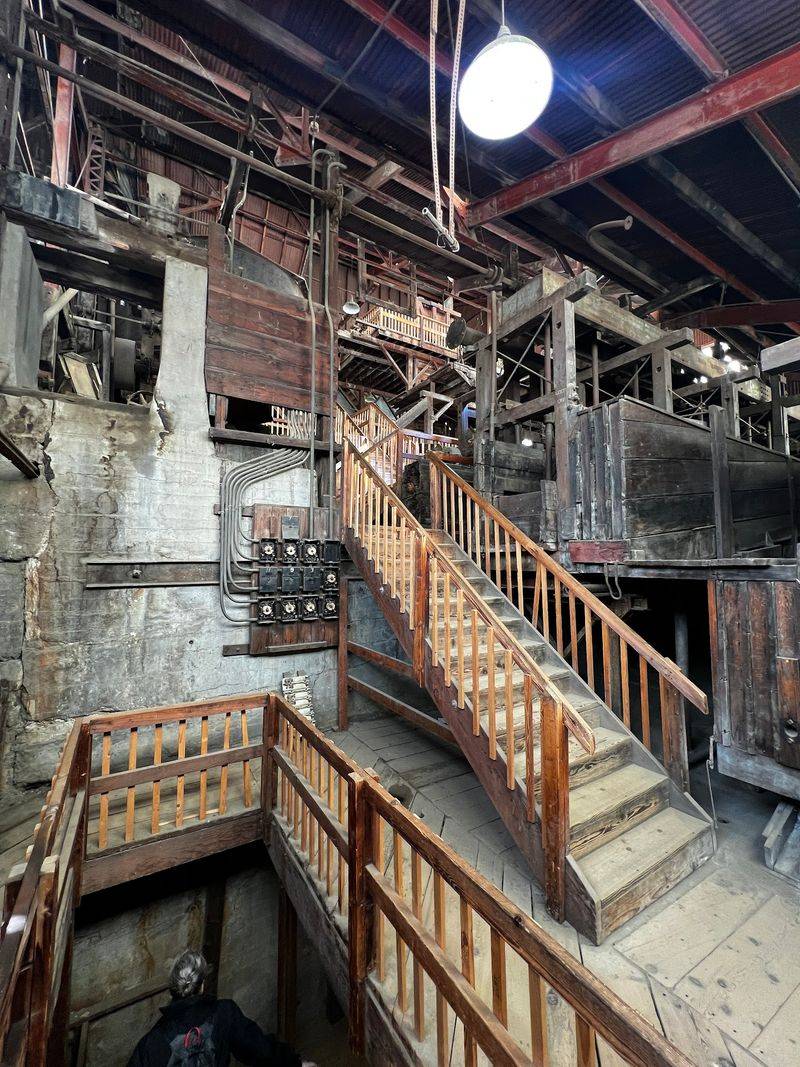 Guided Tours Keep The Machinery From Becoming A Puzzle