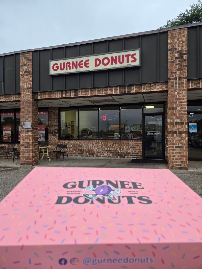 Gurnee Donuts (Gurnee)