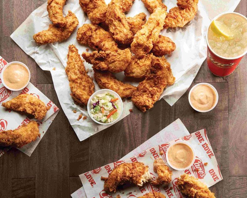 Raising Cane's: Finger Fanatics