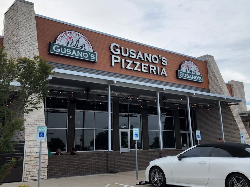 Gusano's Chicago-Style Pizzeria, Fort Smith