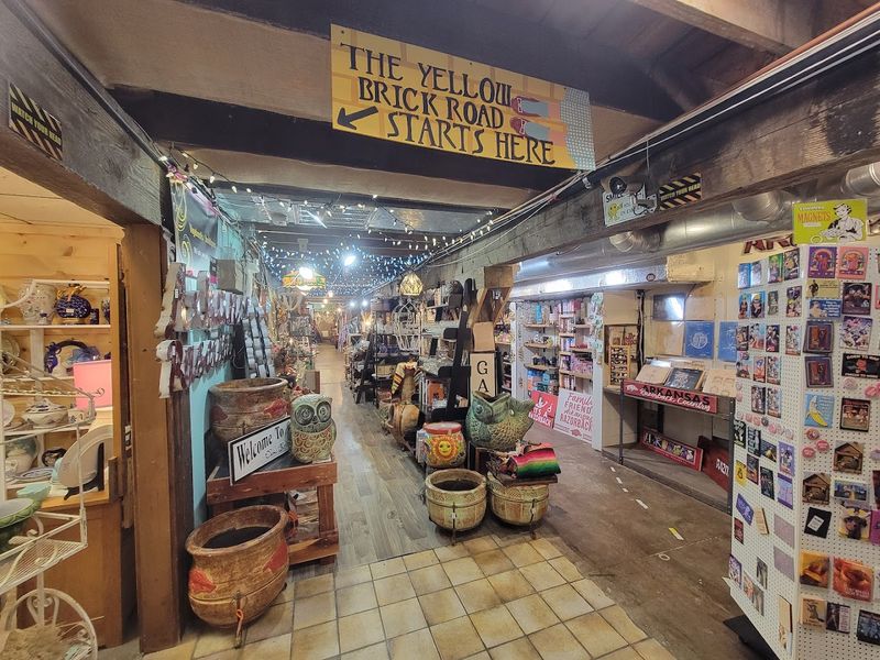 Fayetteville's Funky Flea Market, Fayetteville