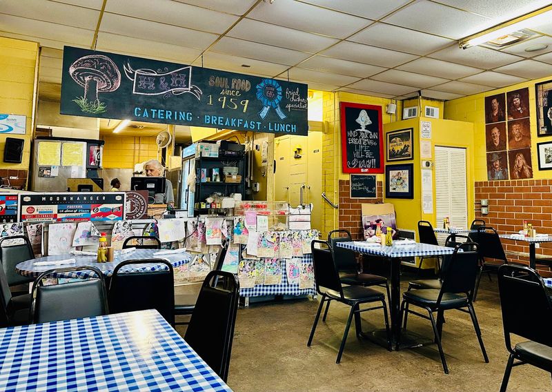 H&H Soul Food Restaurant