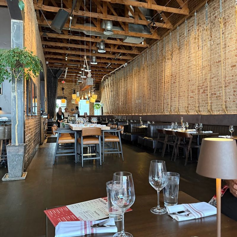 HUB Restaurant & Ice Creamery