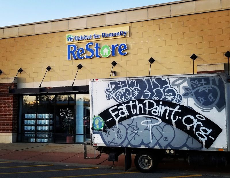 Habitat for Humanity ReStore, Woodstock