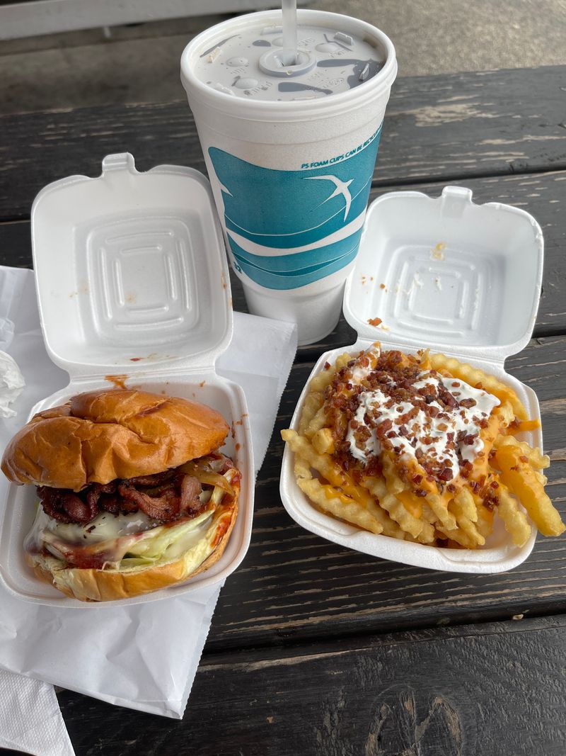 Paradise Pup – Des Plaines