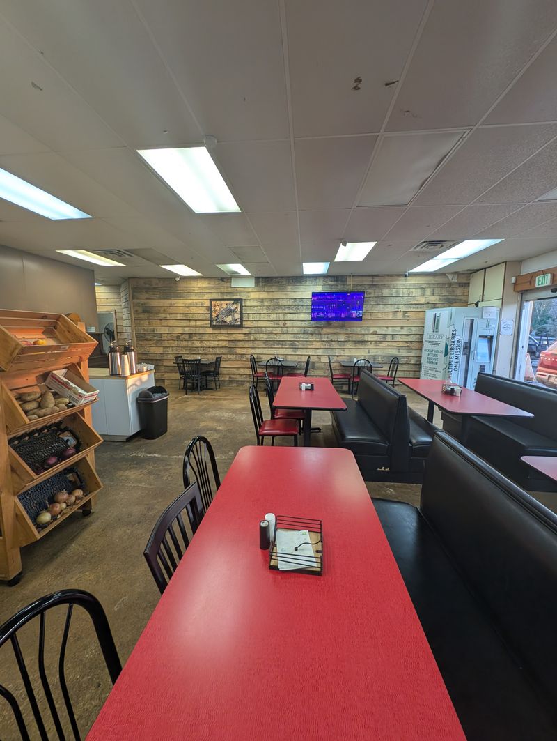 Bismarck Deli & Market — Bismarck