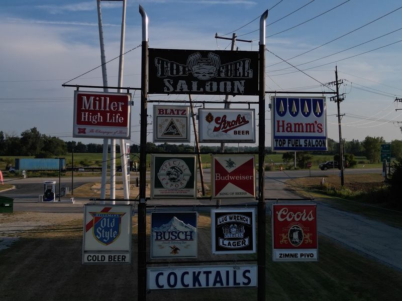 Half-Pound Burgers Worth the Detour Half-Pound Burgers Worth the Detour