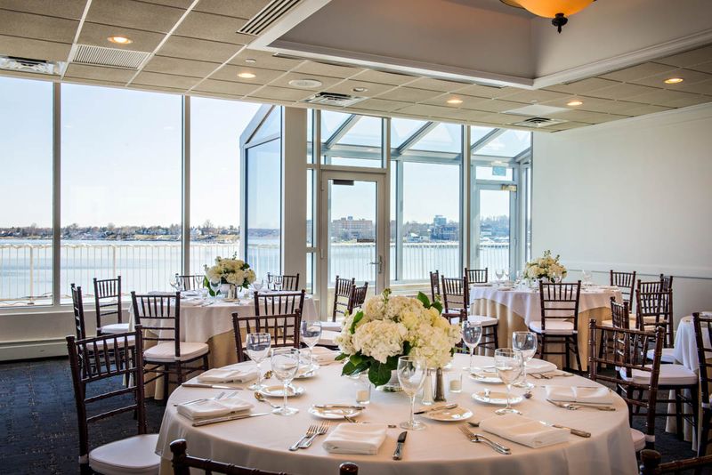 The Oyster Point Hotel & Restaurant — Red Bank
