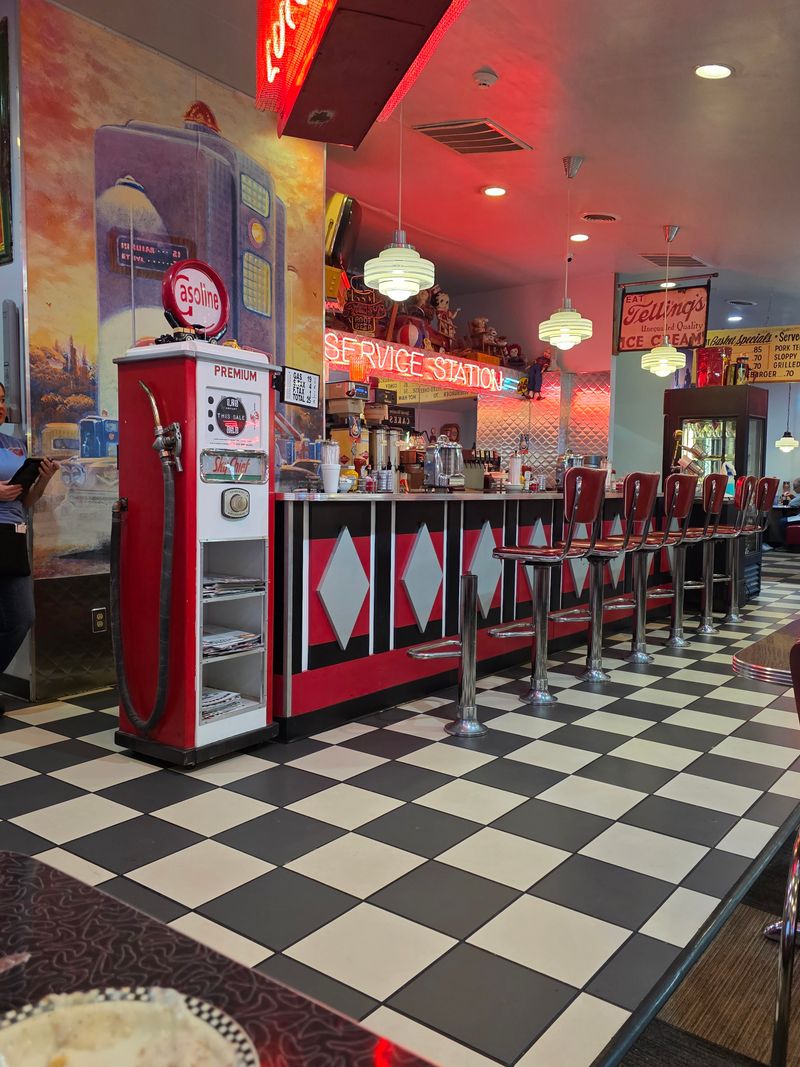 Nutcracker Family Restaurant, Pataskala