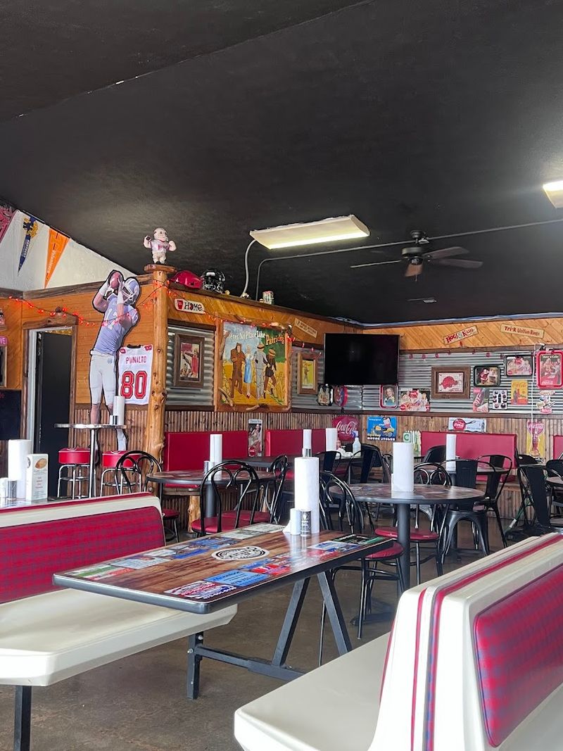 Decades Of Local Crowds Returning For The Same Order