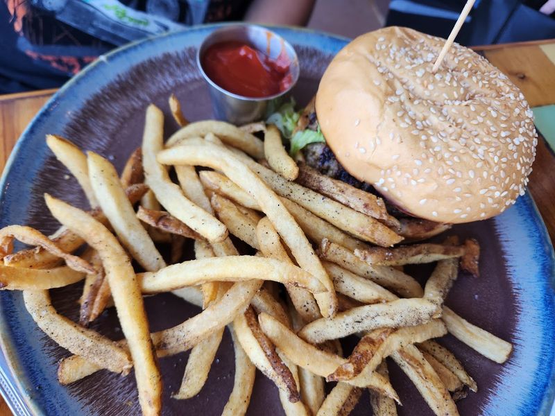 Hand-Cut Fries That Deserve Their Own Fan Club Hand-Cut Fries That Deserve Their Own Fan Club