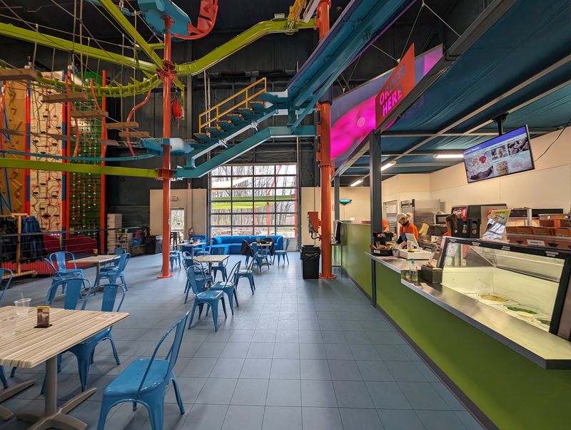 Hand-Rolled Pizza Makes A Mighty Fine Refueling Station Hand-Rolled Pizza Makes A Mighty Fine Refueling Station