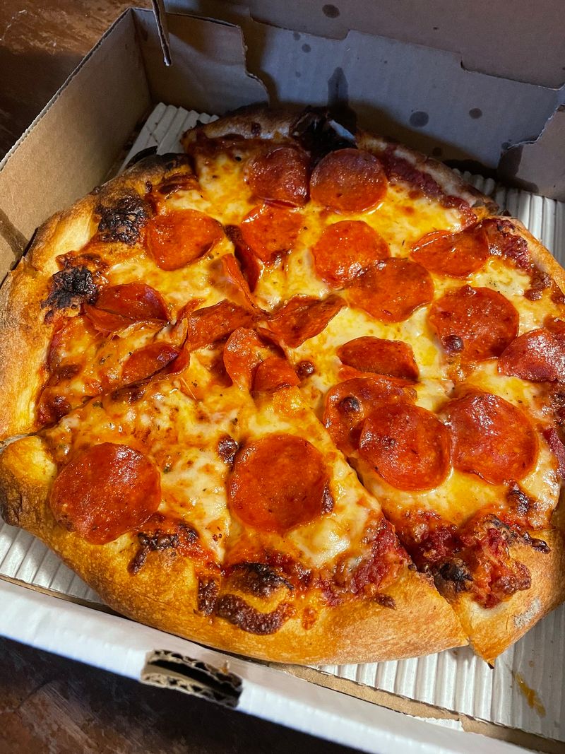 Hand-Tossed Pizza That Draws Long Drives