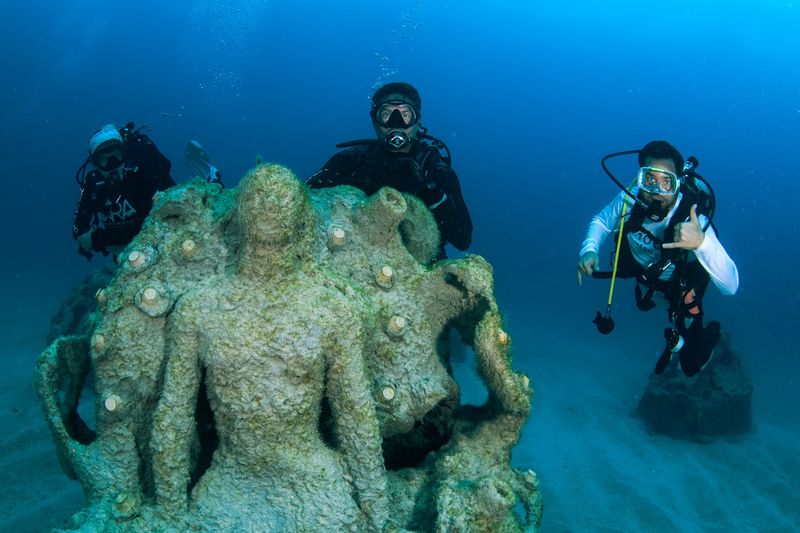 Coral Lok System Turns Art Into Living Reef
