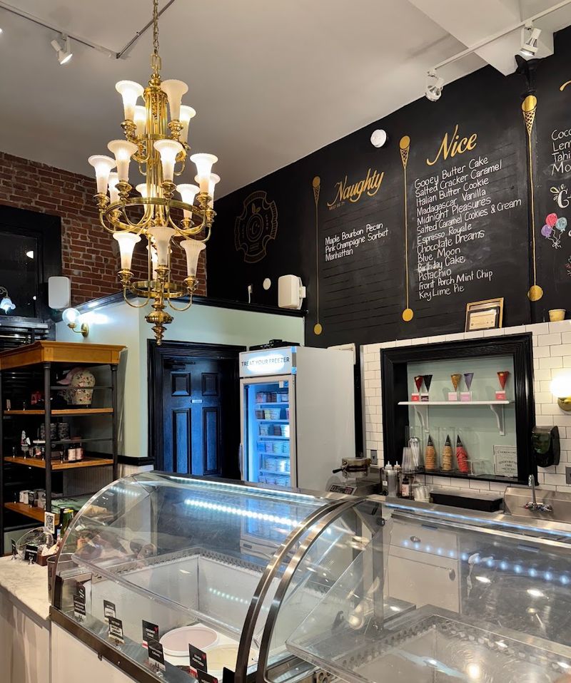 Clementine's Naughty & Nice Creamery, Bentonville