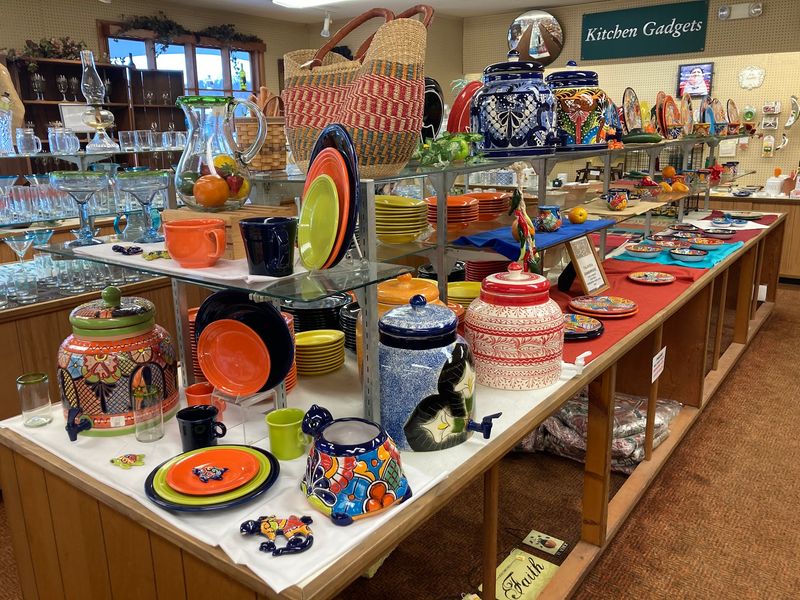 Handmade Ceramics That Feel Personal Handmade Ceramics That Feel Personal