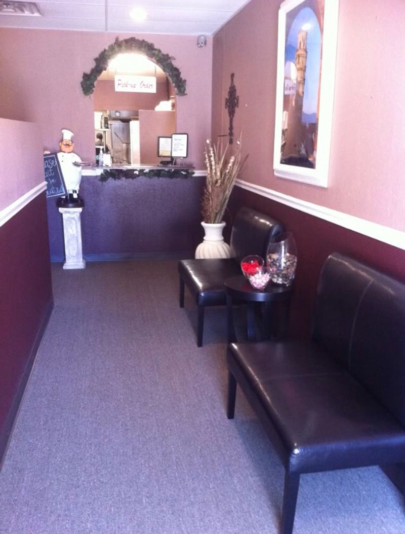 Generous Plates Designed For True Comfort And Satisfaction