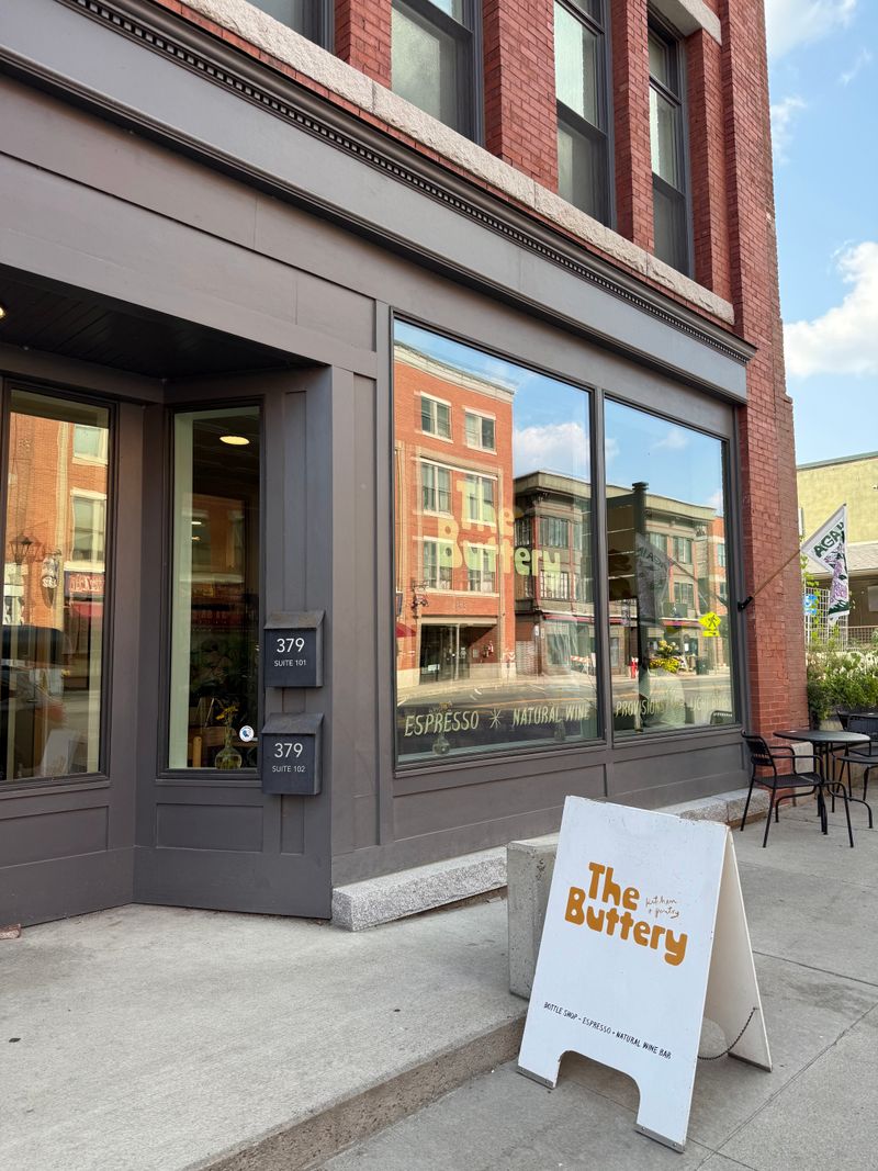 The Buttery: Kitchen + Pantry – St Johnsbury