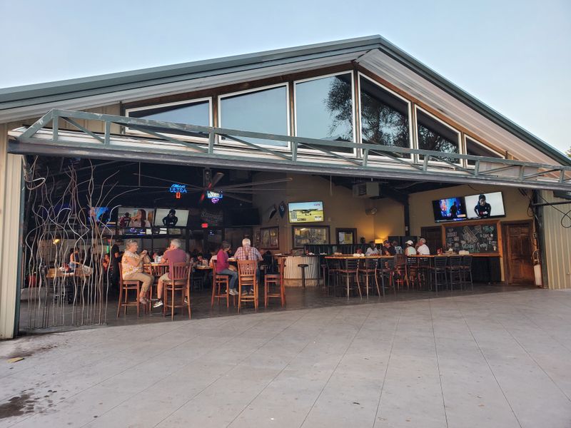 Stearman Field Bar & Grill – Benton