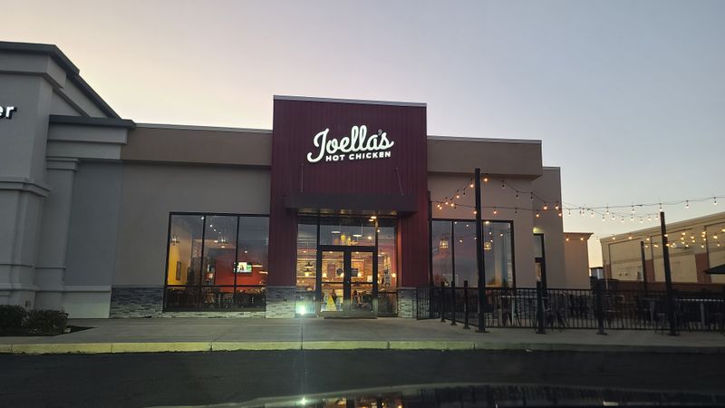 Joella's Hot Chicken, Mason