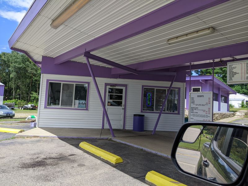 Coney Hut Drive Inn — Jonesville, MI