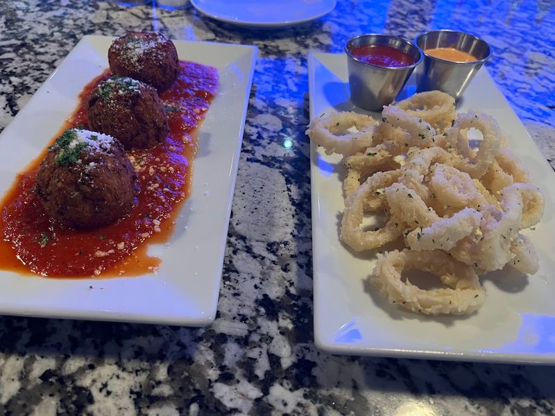Happy Hour Appetizers Make The Deal Even Sweeter