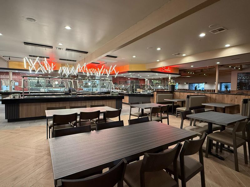 Lin's Grand Buffet (North Phoenix / Metrocenter)